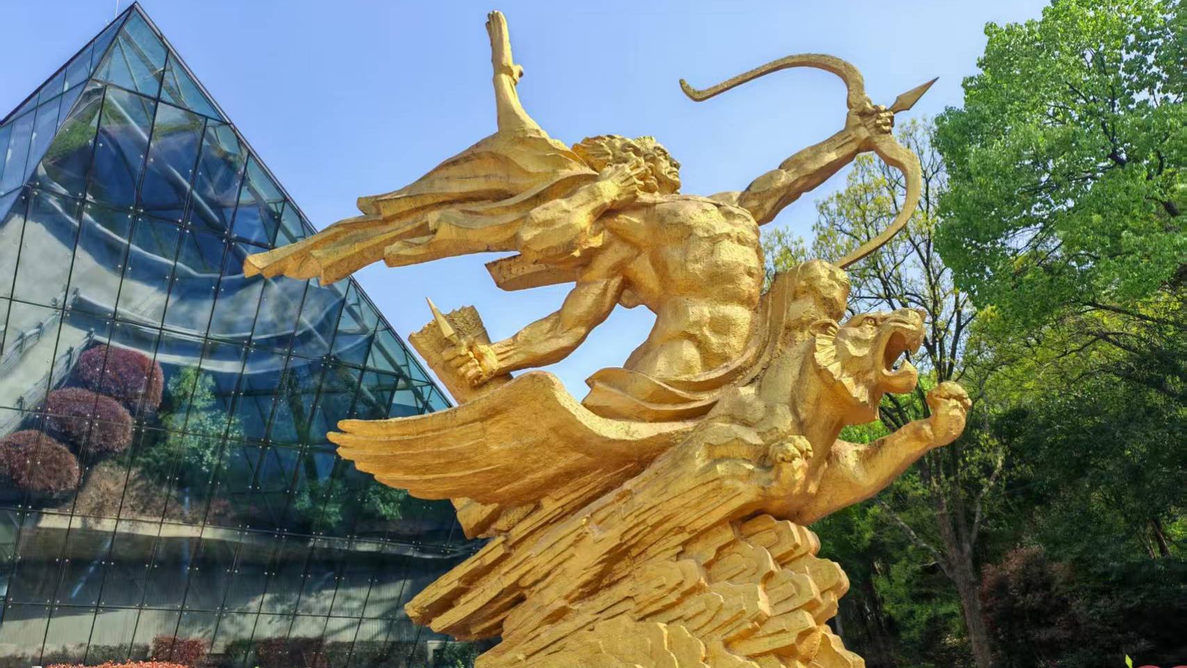 深切缅怀为抗战牺牲的英烈们