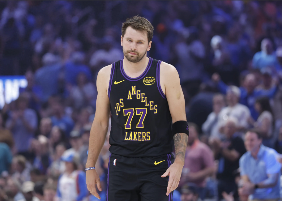 其实这赛季已经还行了吧？没必要太妄自菲薄

东契奇来湖人一个半赛季，两次西部第三