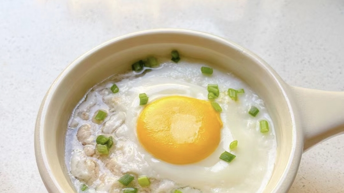 一口鲜掉眉毛：山药肉饼蒸蛋。