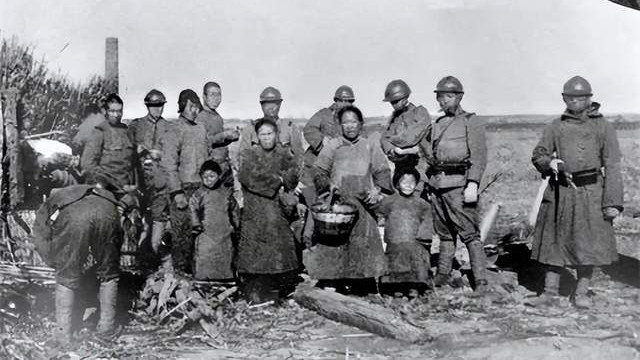 新婚妻子自尽逼丈夫侵华，厌战丈夫化身恶魔，屠杀3000多中国人