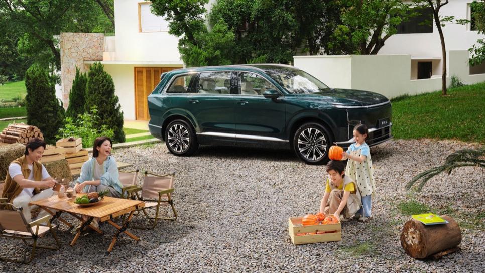 五菱星光 L北京车展首发，家用大六座 SUV 开启盲订