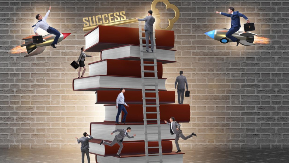 迷信公司高管的“成功学”，是打工人最幼稚的行为！