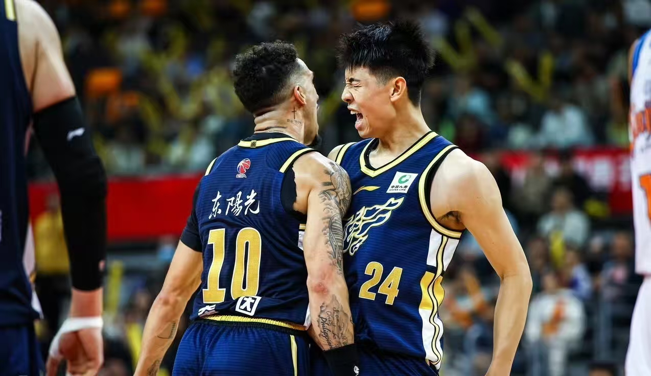 广东国内球员并不差，困难时刻杜锋应给更大战术地位，简化战术打法