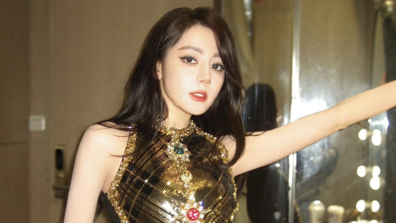 迪丽热巴张俪新剧二搭，双冷艳型大美女即视感，私服超迷人