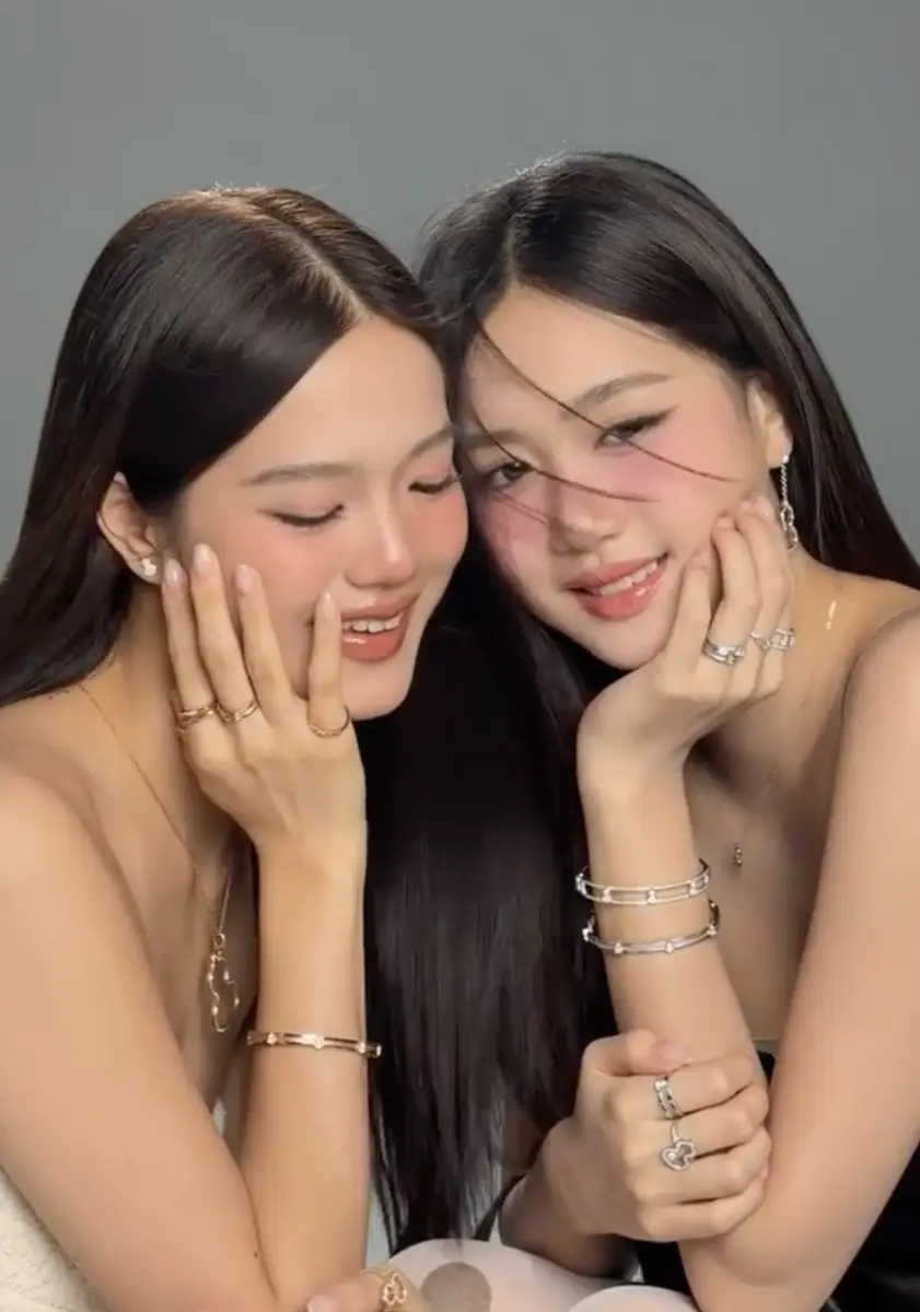 王亚飞给钟丽缇两个女儿化妆 考拉Jaden甜美娇俏少女感满满