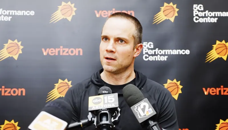 明日NBA，太阳将对阵开拓者。

太阳主帅乔丹-奥特接受了记者采访，谈到了球队的