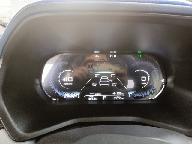 上月加了两次油
一共加了55.13升，跑了668.3公里，平均百公里8.25L，