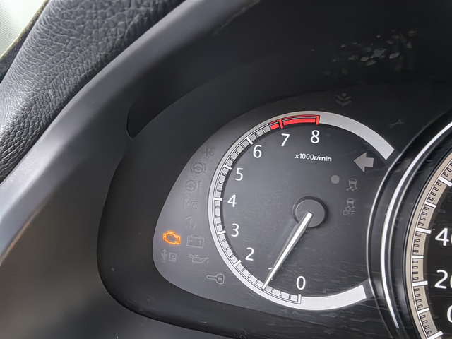 本田雅阁九代
在运行过程中这三个灯同时亮是什么原因