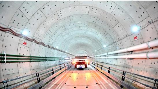 青岛胶州湾第二隧道项目施工正酣