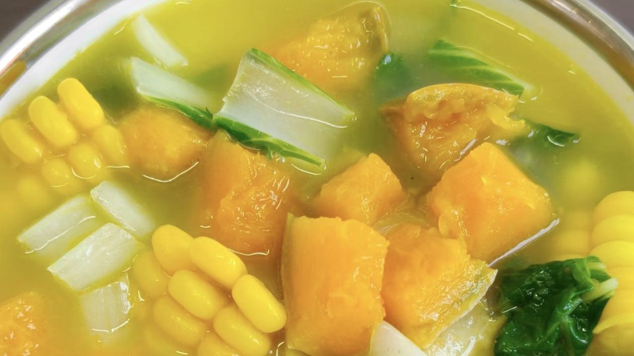 暖乎乎的南瓜玉米蔬菜汤，鲜掉眉毛的家常治愈味
