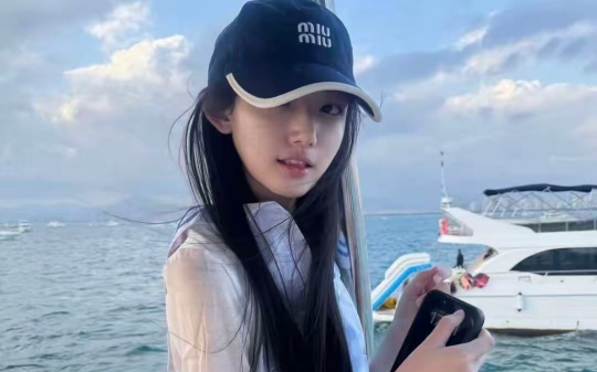 女网红本想钓大款，不料对方竟是职业骗子，彼此想从对方身上捞好处却最终丧命