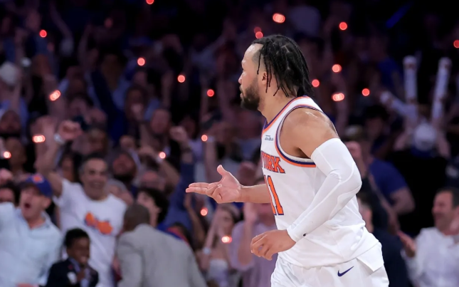 合理！弗莱点评布伦森道出球迷心声！
今天尼克斯赢下马刺，4-1终结悬念，时隔多年