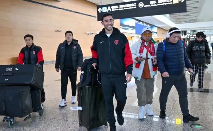 成都蓉城真的缺钱了，这是要将降本增效进行到底。在竞争对手被倒扣分的情况下，竟然引