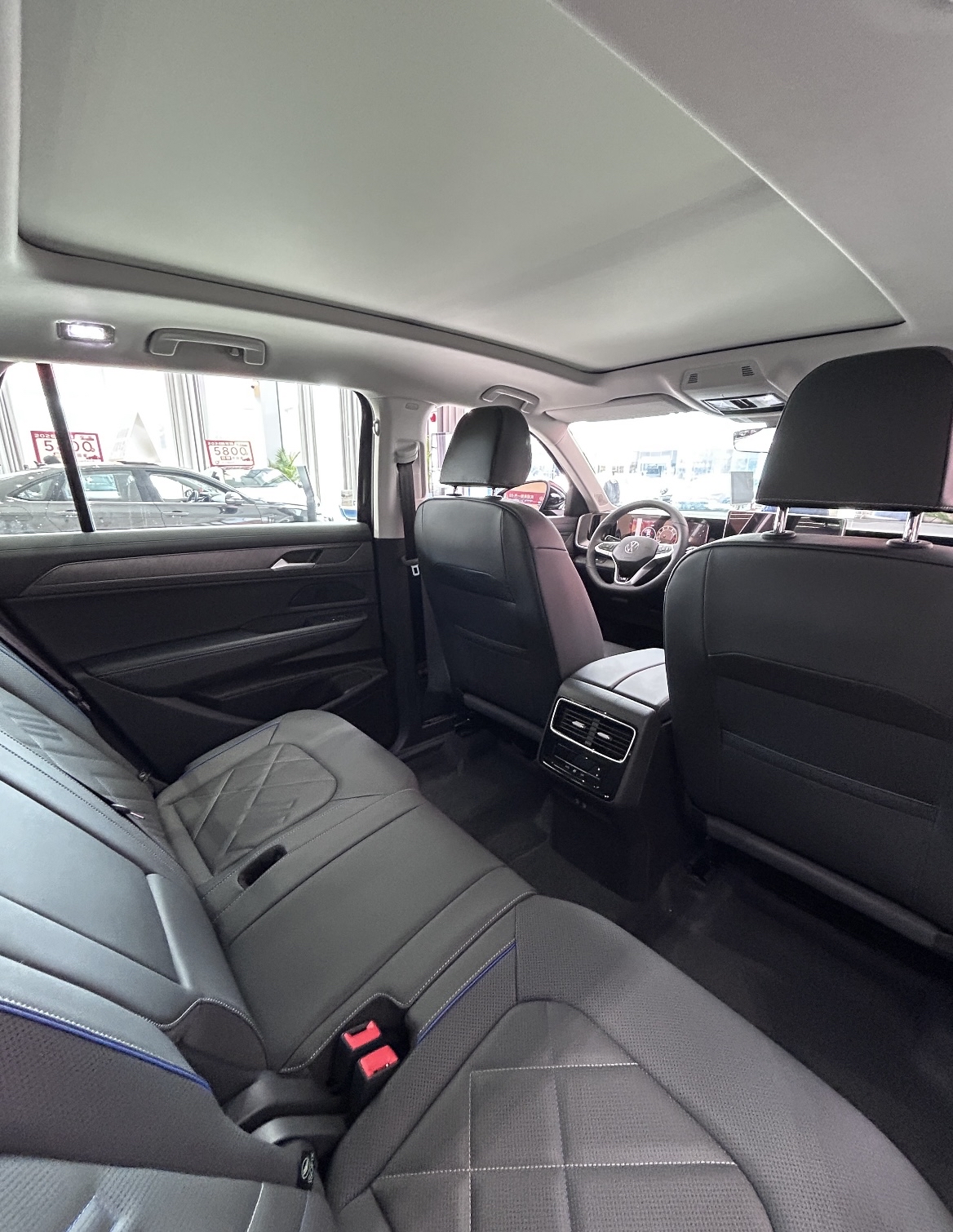 到店试驾一汽-大众全新揽巡，最令人惊喜的莫过于其搭载的IQ.Pilot增强驾驶辅