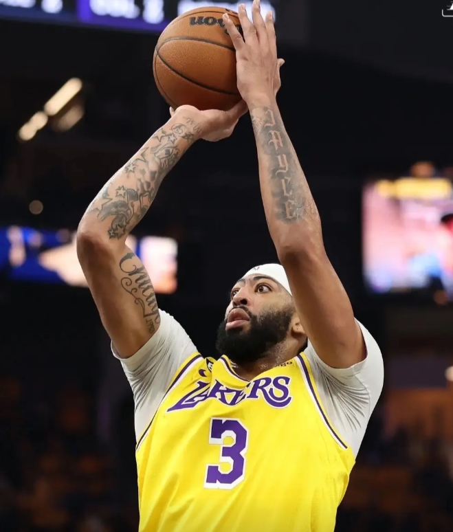 眉眉真的哎英雄迟暮吧，也不知道到时候欧文回来下滑了，你们会不会也这样骂他啊，只能