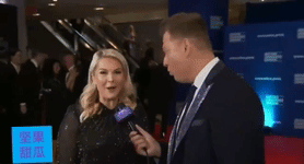 一切都是自导自演？在希尔顿酒宴前，白宫发言人在接受记者采访时说：

“会有枪声…