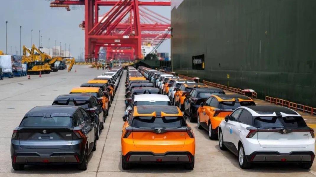 特斯拉5月狂卖8.5万辆！Model 3暴涨520%逆袭封神谁也没想到，5月新能源汽车市场最大黑马，