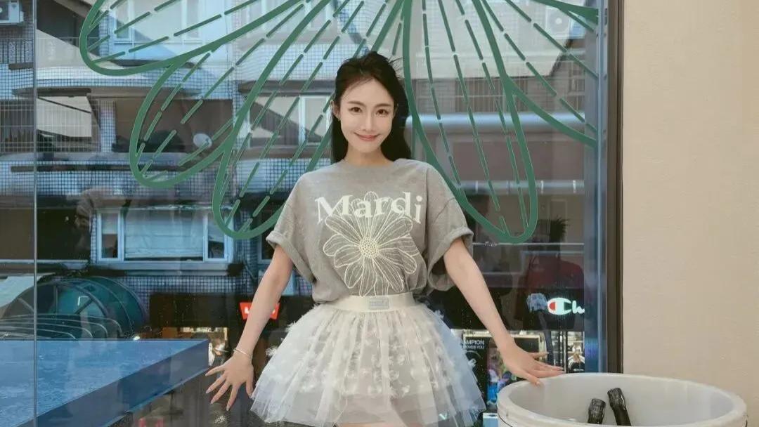 从白衣天使到“乡民女神”：邬又曦的非典型跨界人生