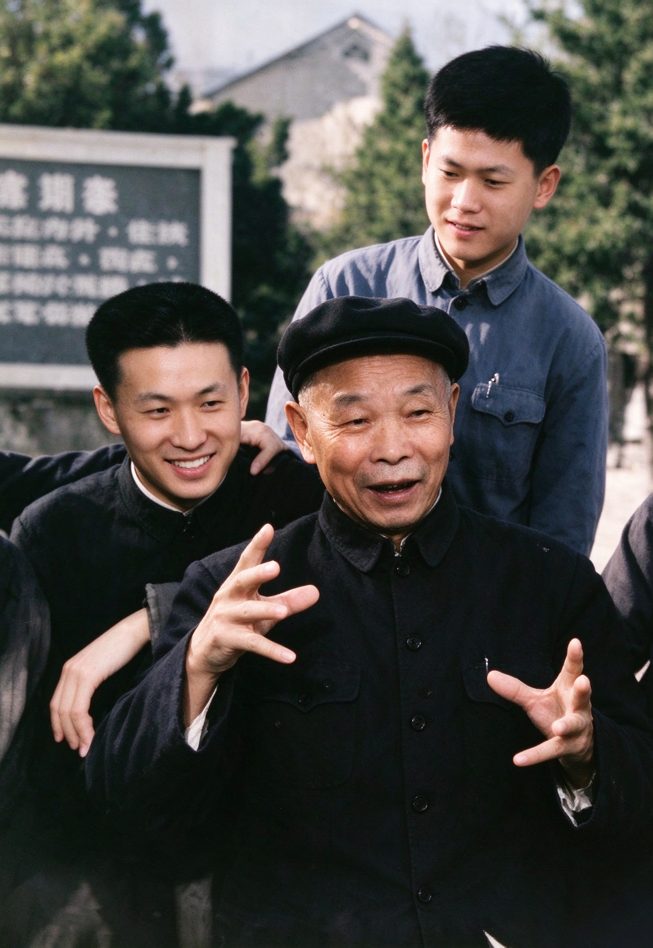 他给毛主席做了11年饭，建国后拒绝当官，说要回家“还债”