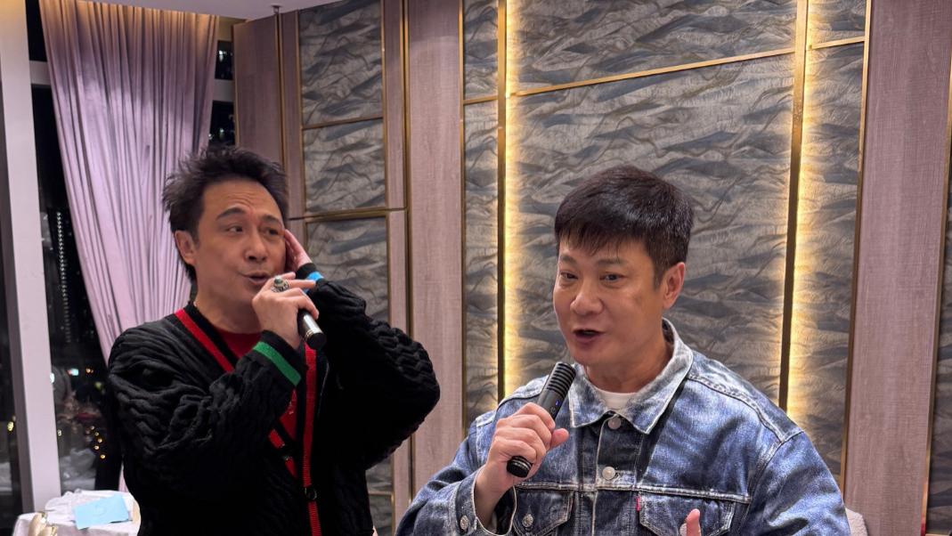 吴镇宇现春茗活动，钱嘉乐汤盈盈齐亮相，米雪余慕莲抽奖合影很开心