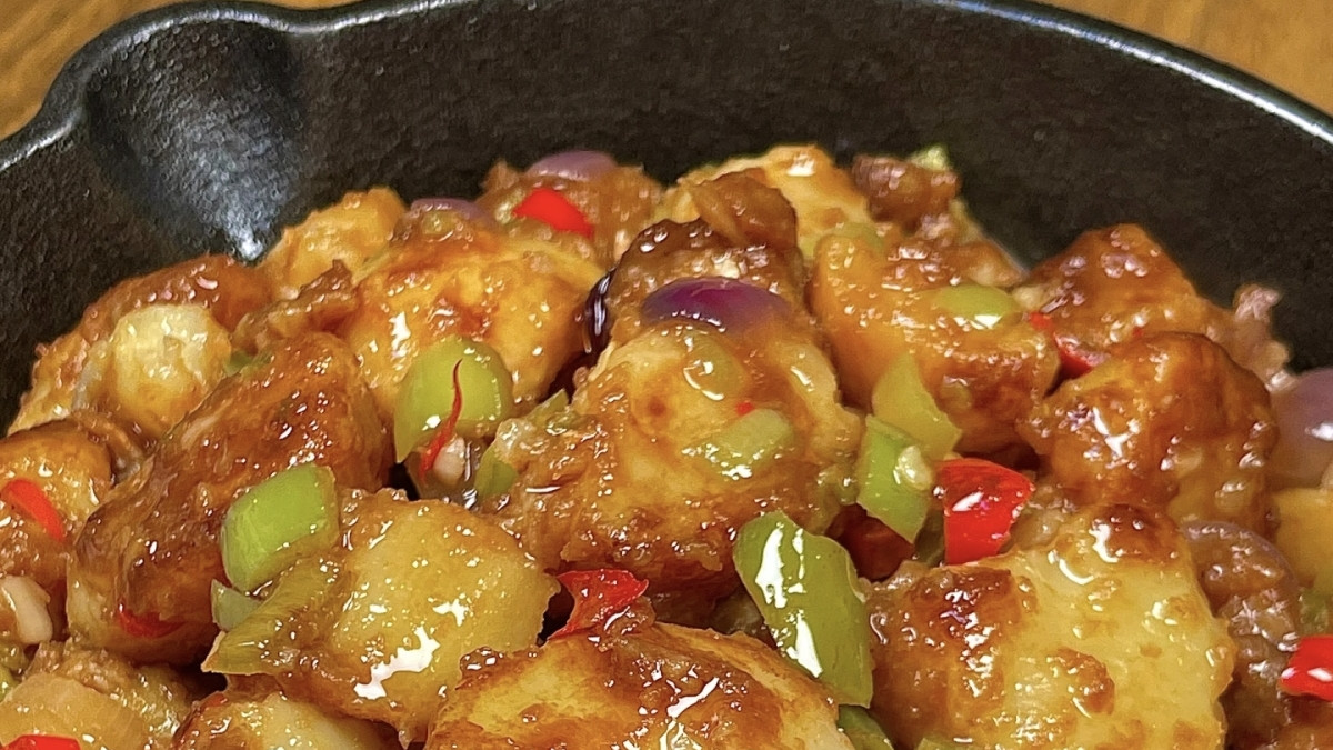 洋葱土豆的神仙吃法，这锅焦香软糯的家常菜，一上桌就被抢光！