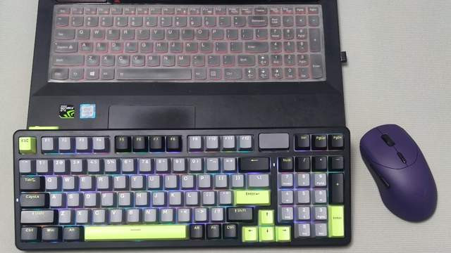 雷柏VT9MAX+V700DIY-98长续航版最强续航无线键鼠套装：性能与续航双重硬核答卷