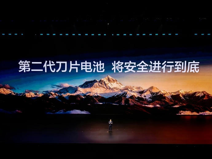 硬核闪充技术树立行业新标杆