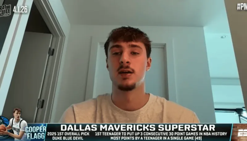 库珀-弗拉格在节目中谈到最佳新秀竞争以及与杜克队友的关系时表示：

“我一直都相