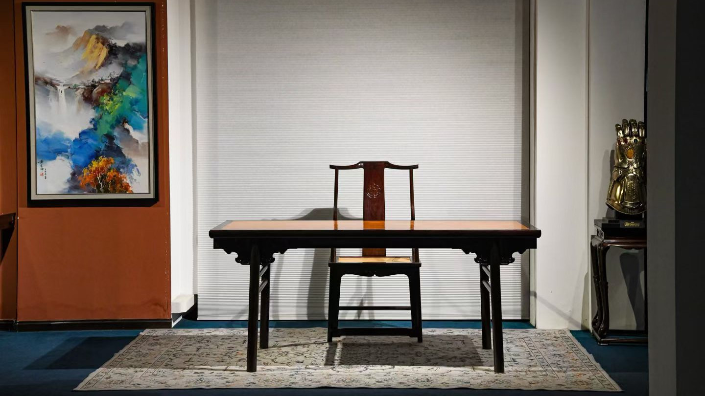 明式家具藏珍，紫檀镶黄花梨兽面纹画案