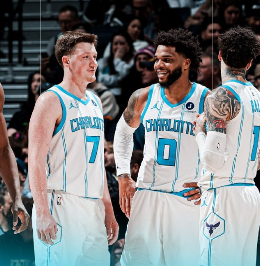 盘点一下理想情况下赛季末奖项的情况

1. 三球进入最佳阵容三阵 今年个人表现和