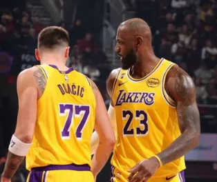 据ESPN记者Ramona Shelburne报道，勒布朗-詹姆斯在湖人可能与他