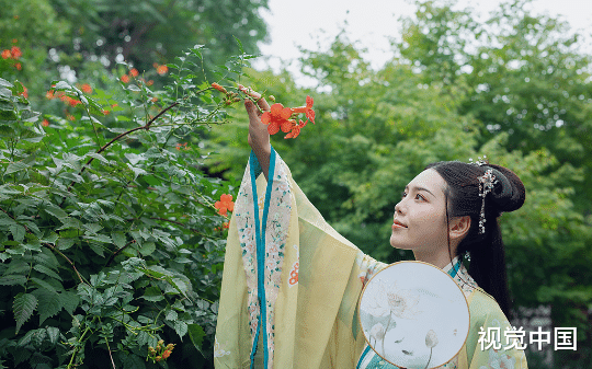 王爷说他绝不纳妾，转身却迎娶身份高贵的侧妃入门，毕竟侧妃哪能算是纳妾呢？