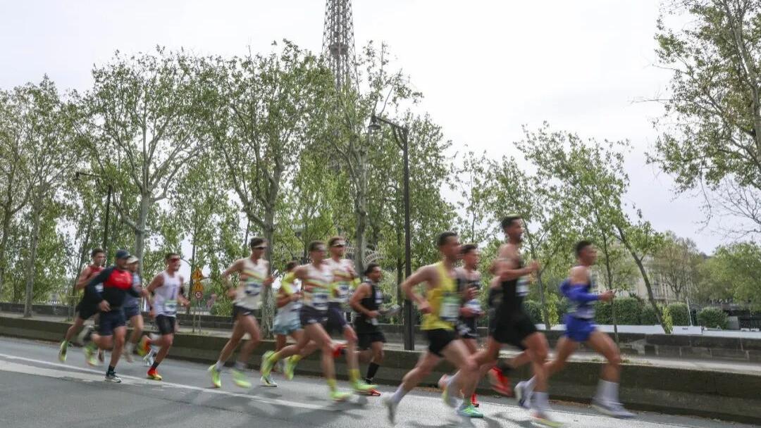 马拉松居然不提供一次性纸杯！那还办什么赛啊