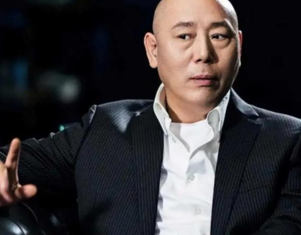 演员李诚儒说有次我和儿子不知道因为什么事吵起来了

我说真不愧是跟着你妈长大的，