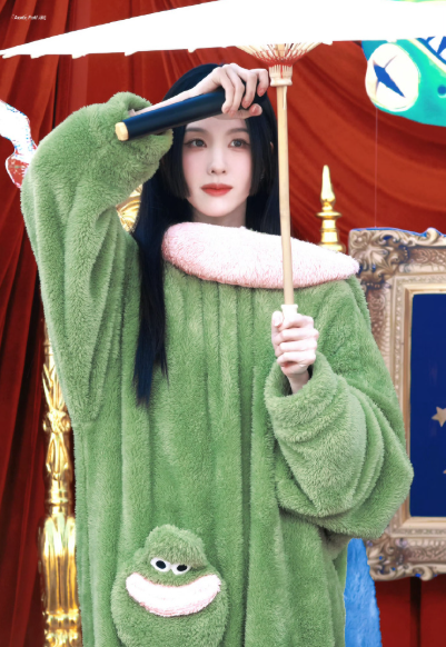 陈都灵演白幼薇像从海报走出来！外形贴合度满分，病娇味拿捏到位，妆造用心多造型，还