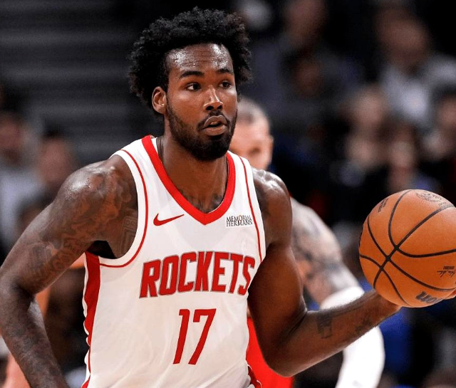 伊森咋进攻欲望今年这么强？上场十几分钟出手9次，再多10分钟估计比老杜出手还多！