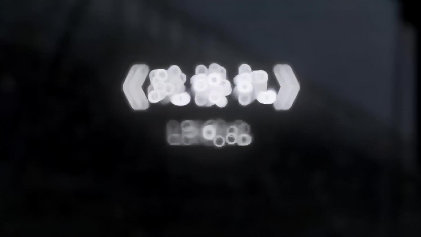 何洁节目中哽咽爆料：当年公司全靠“跳楼机”活着，选秀鼻祖的辛酸谁能懂？