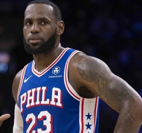 Klutch Sports的经纪人里奇-保罗设想勒布朗·詹姆斯在76人会扮演类似
