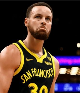 库里承诺明年会参加三分球大赛。NBA全明星周末，因伤缺席的库里表示，自己明年会参