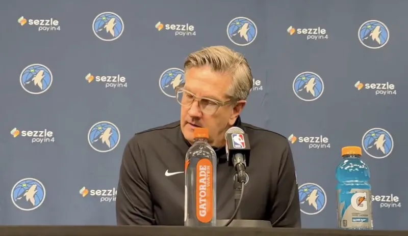 NBA常规赛，森林狼116-104击败太阳。

赛后森林狼主帅克里斯-芬奇接受了