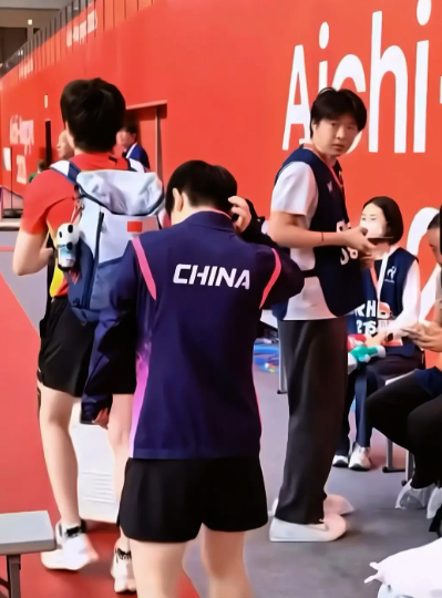 混双老祖光速下班，我特别喜欢王楚钦，孙颖莎他们那种为国争光，不怕困难的精神是刻在