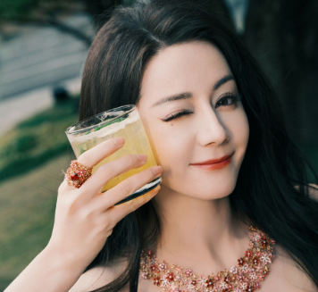 怀揣满腔热忱步入热爱的世界，你的坦途必定光明无限