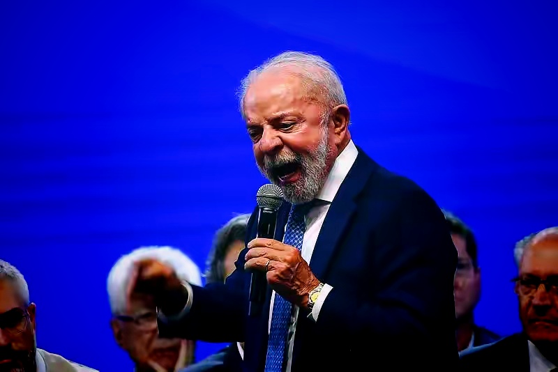 卢拉开炮：美国真把自己当世界警察了？

巴西总统卢拉这回是真没忍住，直接在圣保罗