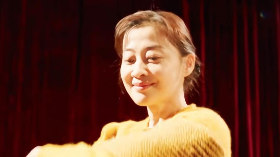 同样是在年代剧里面当陪衬，将梅婷跟刘敏涛放一块看，差别出来了