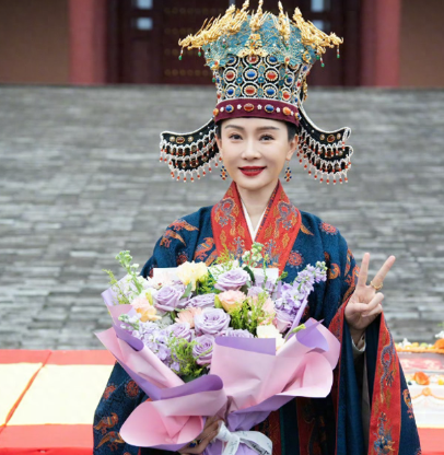 陈数分享杀青照
杀青不是结束，是把这个角色好好交给观众的开始