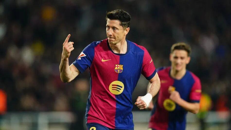 诺坎普斗牛场！巴萨大战马竞，1-1肉搏闷平，这票钱看个“疼”字！