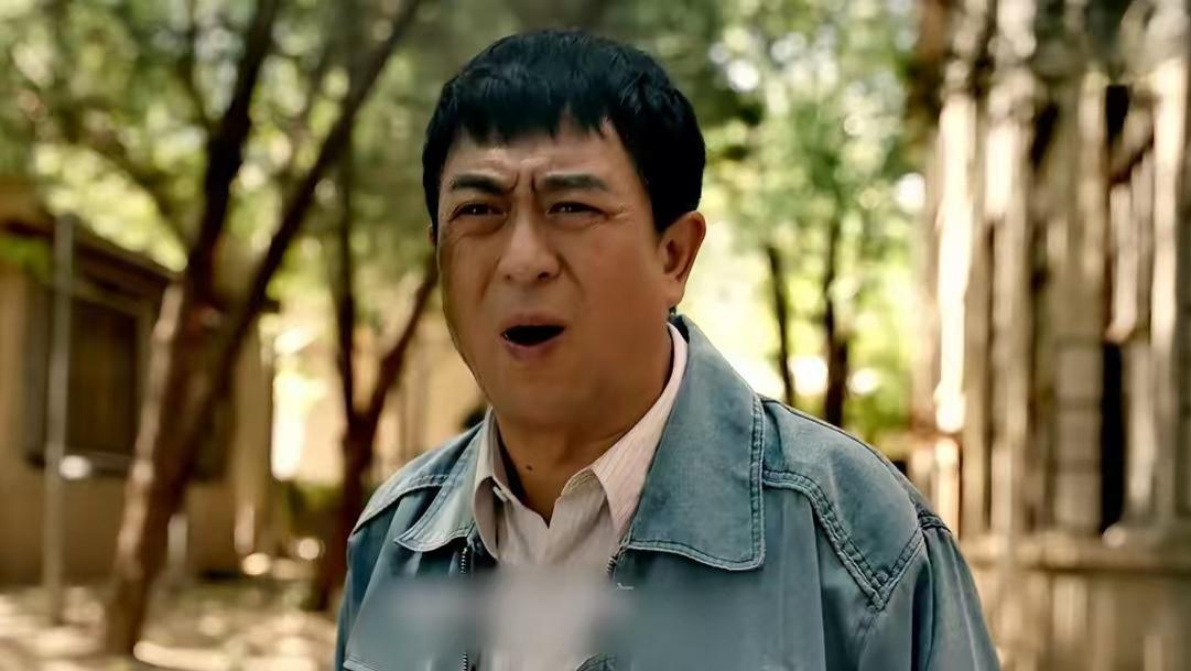 胡三元追花彩香的方式，是底层普通人最接地气的追求方式