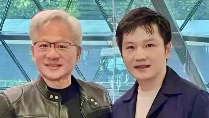 樊振东参观英伟达! 从MLTT到硅谷，网友直呼：体育与科技顶端局的碰面