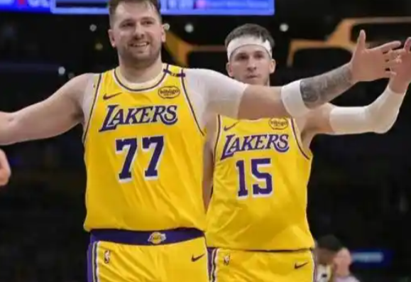 北京时间3月11日，明天是NBA超级比赛日，一共有11场比赛，我们看看几场重点场