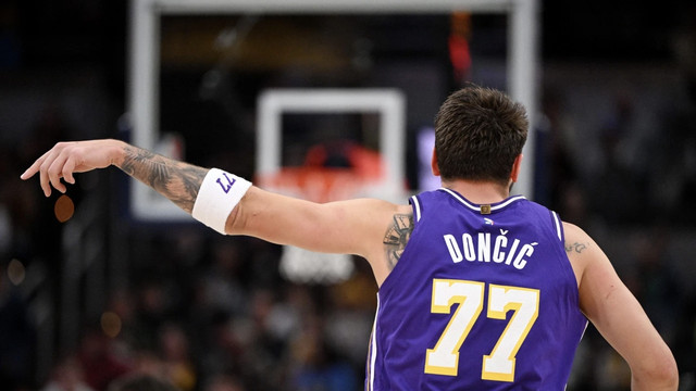 天塌了！东契奇二级拉伤，正式赛季报销，湖人季后赛首轮悬了